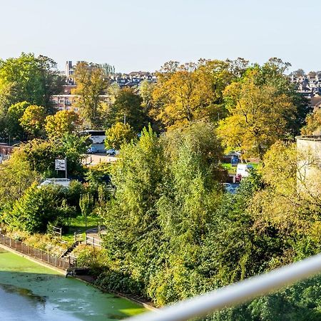 Skyview Retreat @ Ryedale House Apartment York Bagian luar foto