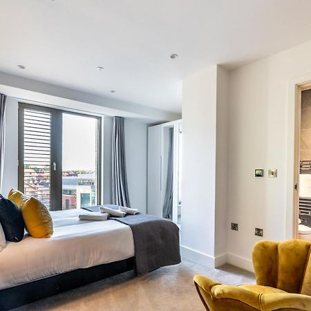 Skyview Retreat @ Ryedale House Apartment York Bagian luar foto