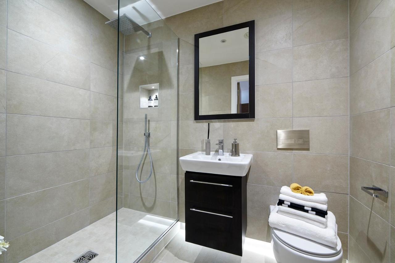 Skyview Retreat @ Ryedale House Apartment York Bagian luar foto