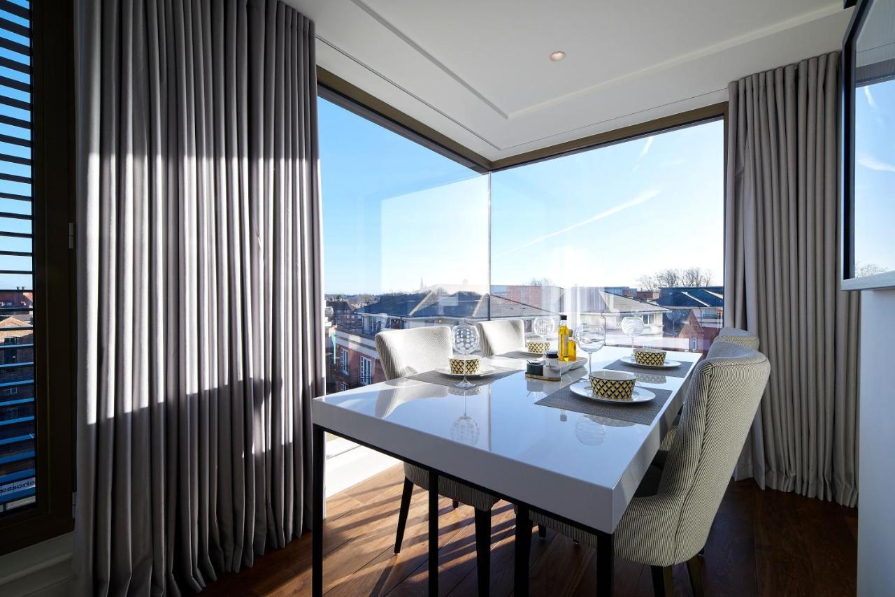 Skyview Retreat @ Ryedale House Apartment York Bagian luar foto