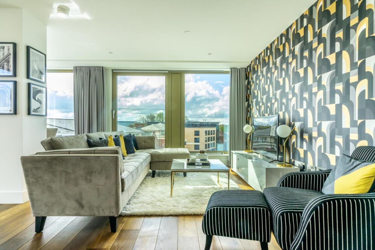 Skyview Retreat @ Ryedale House Apartment York Bagian luar foto