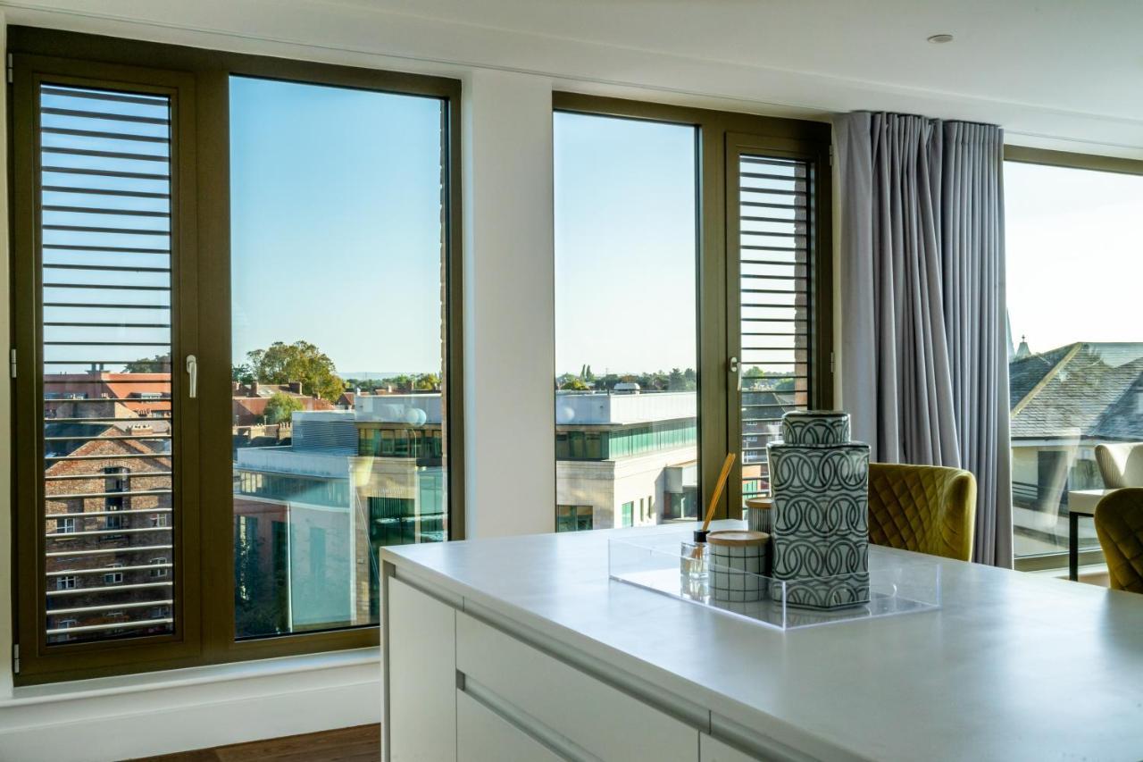 Skyview Retreat @ Ryedale House Apartment York Bagian luar foto